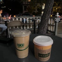 Foto tirada no(a) Caffe Strada por MJ K. em 10/13/2022