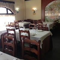 Photo taken at Restaurante Sacromonte by samuel p. on 11/28/2012