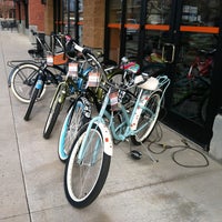 รูปภาพถ่ายที่ Boulder Cycle Sport โดย Leanne G. เมื่อ 1/25/2013