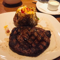 Photo taken at Outback Steakhouse by Spicytee O. on 9/30/2019