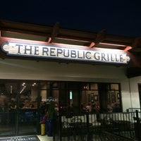 Foto tirada no(a) The Republic Grille por Spicytee O. em 7/23/2017