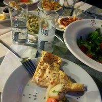 Снимок сделан в Ziyaret Restaurant &amp;amp; Ocakbaşı пользователем Harika 4/26/2017