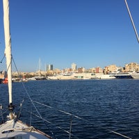 1/25/2017 tarihinde Kate S.ziyaretçi tarafından Sailing Experience Barcelona'de çekilen fotoğraf