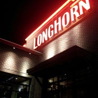 Photo taken at LongHorn Steakhouse by Gabe F. on 9/27/2012