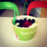 Photo taken at Tutti Frutti by Eduard O. on 11/3/2012