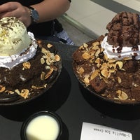 Photo taken at Nunsaram Korean Dessert Cafe by Nazree N. on 9/5/2016