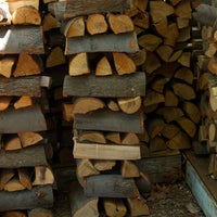 11/27/2013에 Kyle U.님이 GrowOKC Smoking wood, Firewood and Mushrooms에서 찍은 사진