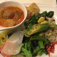 Photo taken at Lotus Vegetarian Restaurant by 🌹CL on 12/26/2015