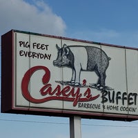 Photo taken at Casey&amp;#39;s Barbecue &amp;amp; Home Cookin&amp;#39; Buffet by David S. on 8/11/2018