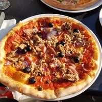Photo taken at Pizzeria On The Green by Adam G. on 6/29/2018