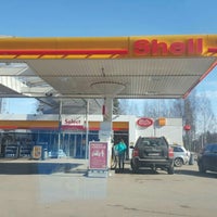 Photo taken at Shell by Jussi A. on 3/31/2016