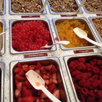 Photo taken at Yumz Gourmet Frozen Yogurt by Cheryl-Dippypeppy H. on 10/11/2012
