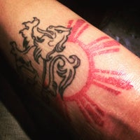 รูปภาพถ่ายที่ White Rabbit Tattoo โดย Chris เมื่อ 9/16/2015