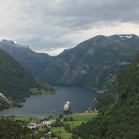 Foto scattata a Classic Norway Hotel Utsikten da Navin K. il 8/17/2017