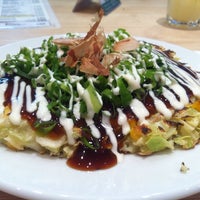 Photo taken at Hanage - Japanese Okonomiyaki by Hie-suk Y. on 8/30/2014