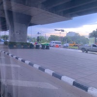 Photo taken at Ramkhamhaeng-Rom Klao Intersection by Jinny T. on 6/5/2019