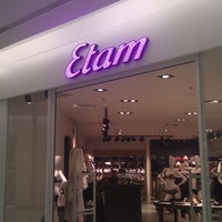 Photo taken at Etam by Aytec G. on 10/17/2012