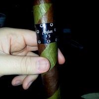 1/1/2014에 Richard F.님이 The Smokey Cigar에서 찍은 사진