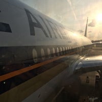 Photo taken at SQ002 SIN-HKG-SFO / Singapore Airlines by Kane S. on 6/21/2015