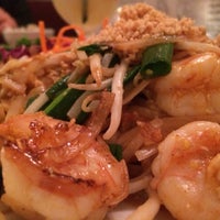 รูปภาพถ่ายที่ Tanad Thai Cuisine โดย Eric A. เมื่อ 12/11/2014