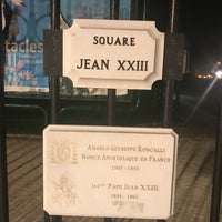 Photo taken at Square Jean XXIII by Eric A. on 9/12/2018