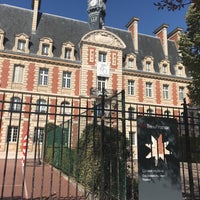 Photo taken at Lycée Pasteur by Eric A. on 9/14/2018