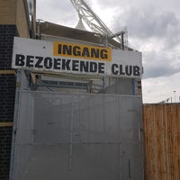 Foto diambil di Parkstad Limburg Stadion oleh Sietse v. pada 8/13/2021