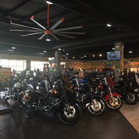 รูปภาพถ่ายที่ Rocky Mount Harley-Davidson โดย Theresa W. เมื่อ 5/18/2018