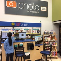 Photo taken at Walgreens by Reyner T. on 4/6/2017