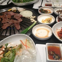 3/1/2013 tarihinde Jacki P.ziyaretçi tarafından Sonagi Korean BBQ'de çekilen fotoğraf