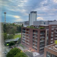 Foto tirada no(a) Pan Pacific Seattle por Jim M. em 6/16/2022