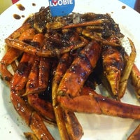 Photo taken at Loobie Lobster &amp;amp; Shrimps by Roni B. on 9/18/2014