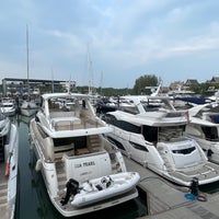 Das Foto wurde bei Royal Phuket Marina von Ploychompooh T. am 3/10/2024 aufgenommen