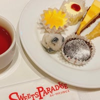 Photo taken at Sweets Paradise by negisiva on 5/5/2023