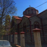 Photo taken at Храм иконы Божией Матери «Знамение» в Кунцеве by George K. on 4/30/2016