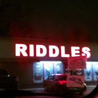 Foto diambil di Riddles Comedy Club oleh NaTia S. pada 12/30/2012