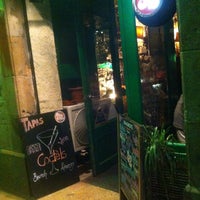 9/16/2013 tarihinde Kris K.ziyaretçi tarafından Bar 32, Barcelona'de çekilen fotoğraf