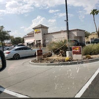 Photo taken at In-N-Out Burger by Legsi W. on 8/28/2020