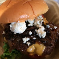 5/17/2014にJason W.がCity Burgerで撮った写真