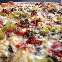 Foto diambil di Greenville Avenue Pizza Company oleh j w. pada 3/30/2013
