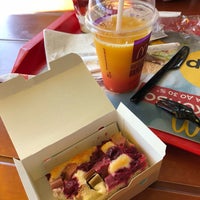 Photo taken at McDonald&amp;#39;s by Irina Y. on 8/26/2018