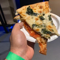 9/24/2021 tarihinde Michael R.ziyaretçi tarafından Rocco&amp;#39;s Pizza'de çekilen fotoğraf