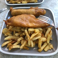 6/11/2018 tarihinde Michael R.ziyaretçi tarafından Kingfisher Fish and Chips'de çekilen fotoğraf