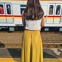 Photo taken at Stasiun Sudimara by Khuswantoro I. on 12/11/2023