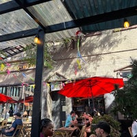 8/6/2022 tarihinde Mihai M.ziyaretçi tarafından Kenn&amp;#39;s Broome Street Bar'de çekilen fotoğraf