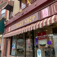 Photo taken at Carlo&#39;s Bake Shop by Elvan S. on 12/28/2021