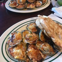Foto diambil di Orleans Seafood Kitchen oleh Hassan J. pada 3/24/2018