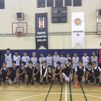 Photo taken at Beşiktaş JK Sancaktepe-Çekmeköy Basketbol Okulu by Zuhal A. on 10/5/2016