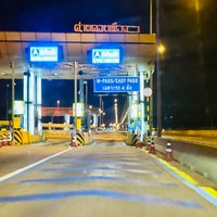 Photo taken at Don Mueang 1 Toll Plaza (S1) by Danne D. on 7/9/2023