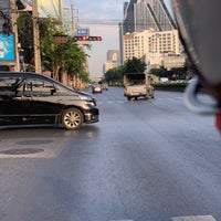 Photo taken at Saphan Lueang Intersection by Danne D. on 3/31/2021